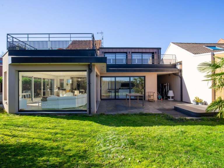 House Villeneuve-d'Ascq - 4 bedrooms - 170m²
