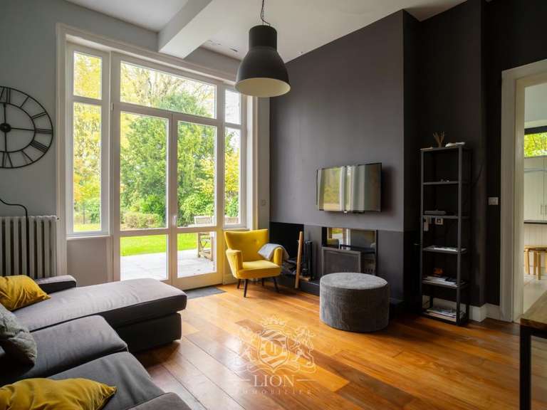 Maison Villeneuve-d'Ascq - 6 chambres - 280m²