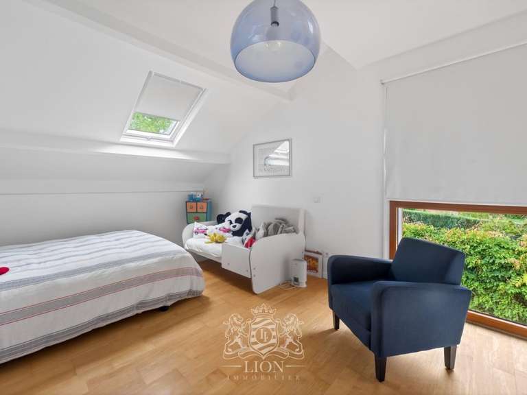 Maison Villeneuve-d'Ascq - 5 chambres - 225m²