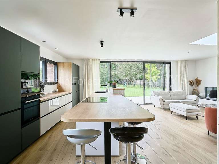 Maison Villeneuve-d'Ascq - 5 chambres - 220m²