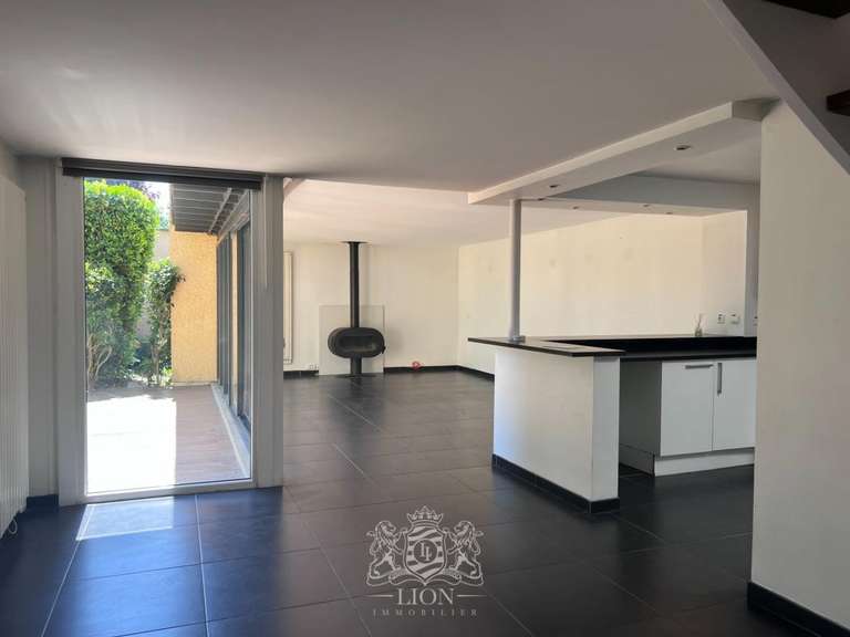 Maison Villeneuve-d'Ascq - 3 chambres - 107m²