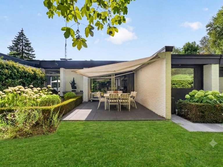 House Villeneuve-d'Ascq - 4 bedrooms - 253m²