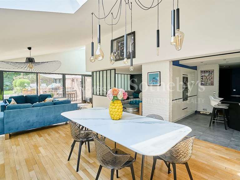 Maison Villeneuve-d'Ascq - 5 chambres - 261m²