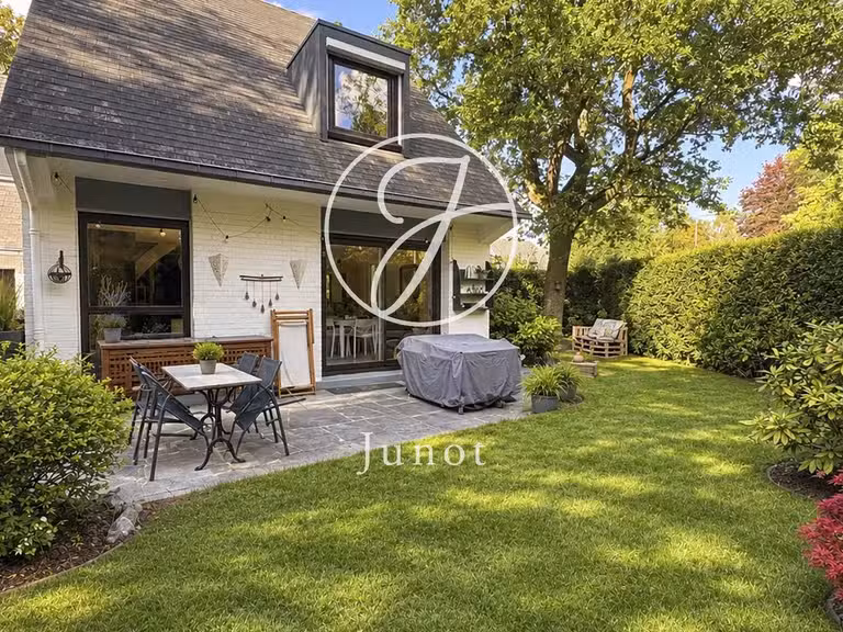 Maison Villeneuve-d'Ascq - 3 chambres - 161m²