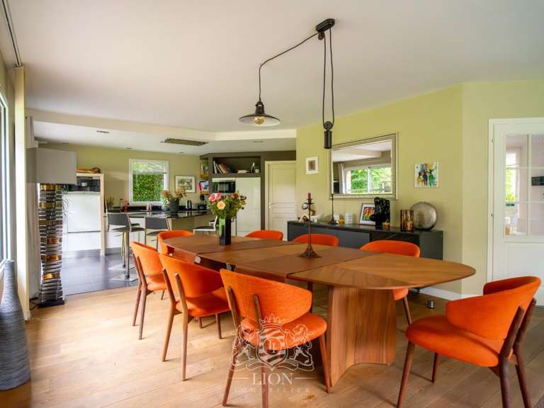 Maison Villeneuve-d'Ascq - 4 chambres - 254m²