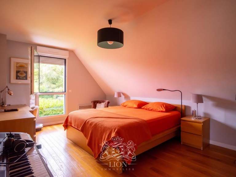 Maison Villeneuve-d'Ascq - 4 chambres - 254m²