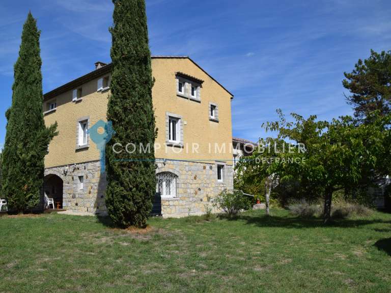 Maison Villeneuve-de-Berg - 9 chambres - 398m²