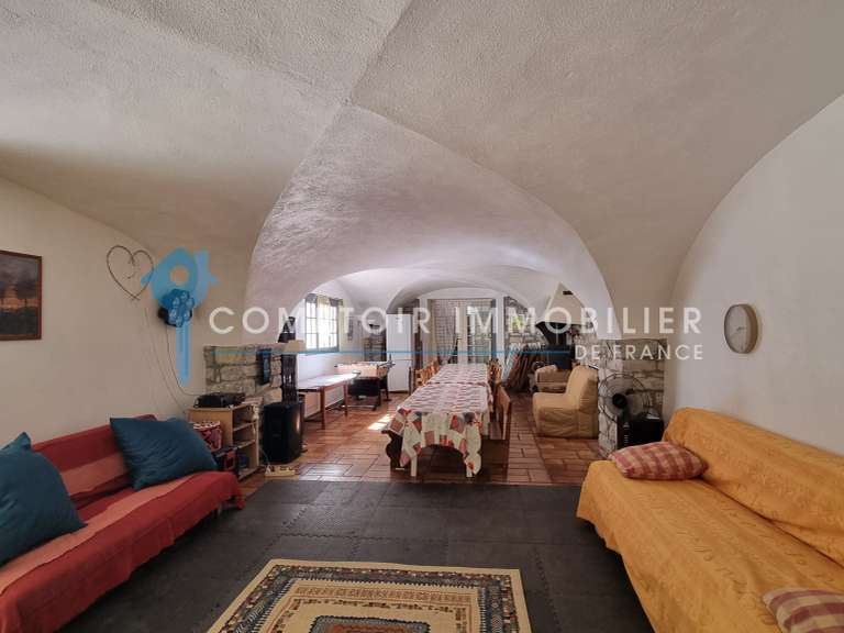 Maison Villeneuve-de-Berg - 9 chambres - 398m²