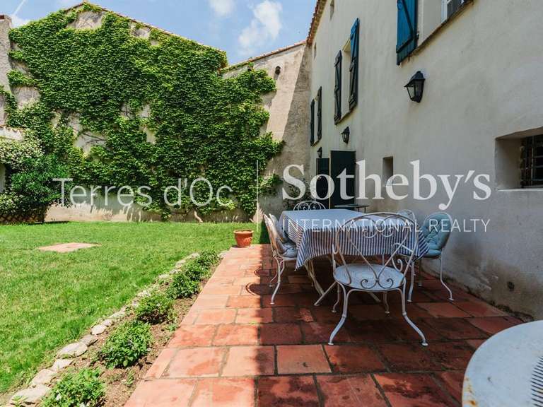 Maison Villeneuve-de-la-Raho - 5 chambres - 368m²