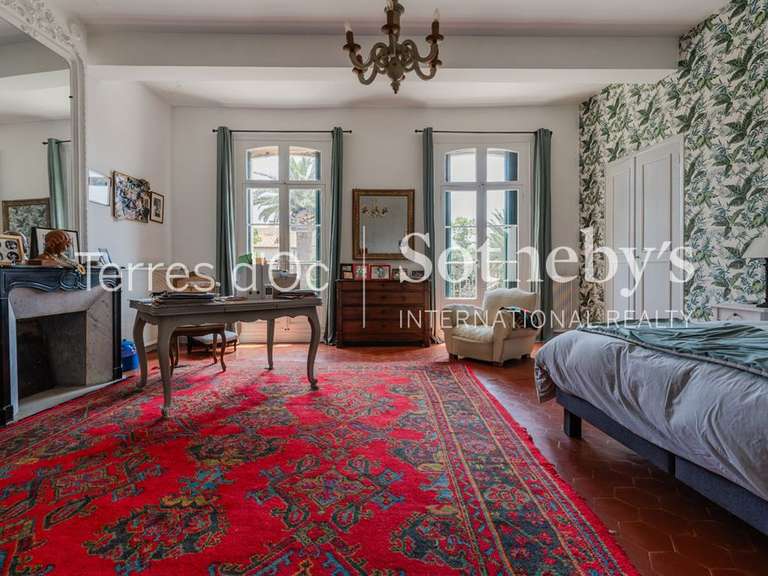 Maison Villeneuve-de-la-Raho - 5 chambres - 368m²
