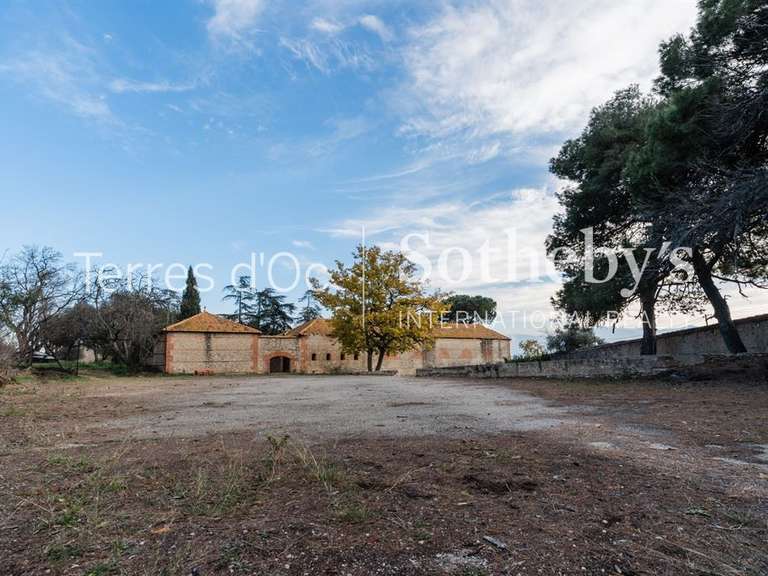 Maison Villeneuve-de-la-Raho - 396m²