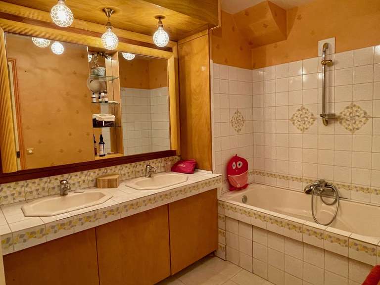 Maison Villeneuve-de-la-Raho - 6 chambres - 350m²