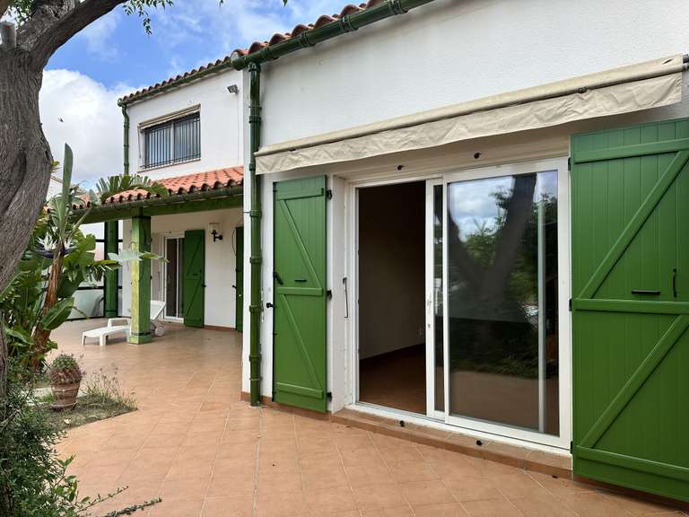 Maison Villeneuve-de-la-Raho - 5 chambres - 159m²