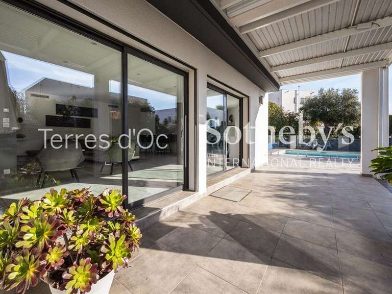 Maison Villeneuve-de-la-Raho - 4 chambres - 170m²