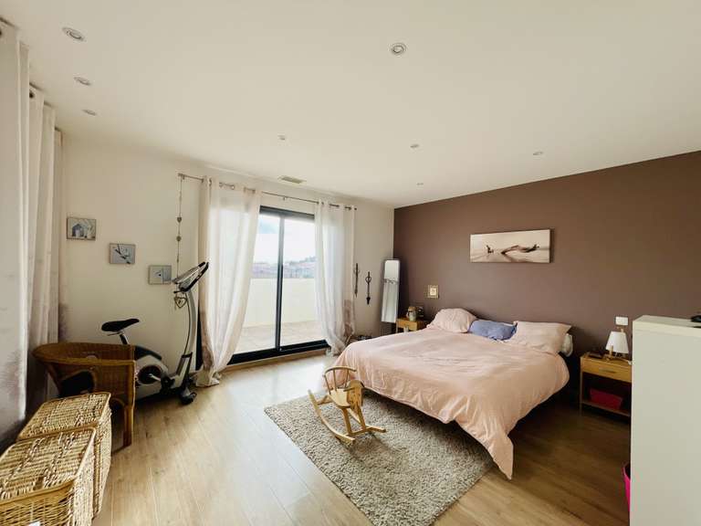 Maison Villeneuve-de-la-Raho - 3 chambres - 150m²