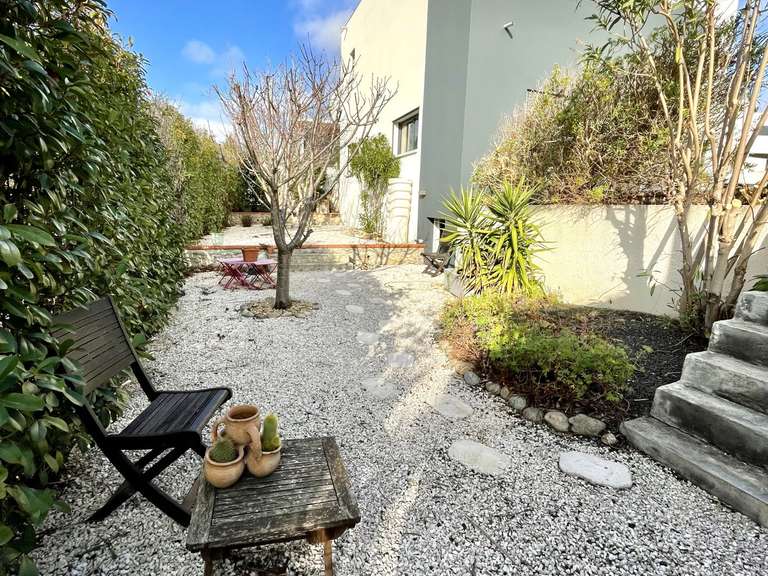 Maison Villeneuve-de-la-Raho - 3 chambres - 150m²