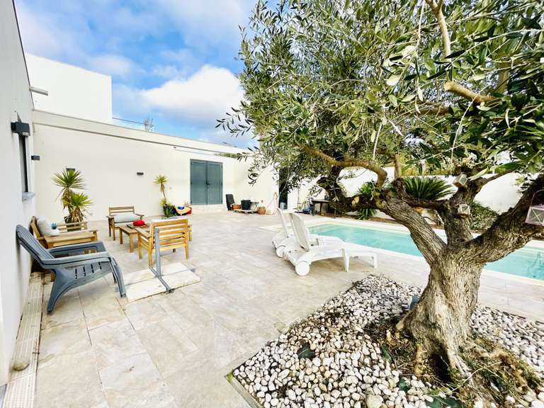 Maison Villeneuve-de-la-Raho - 3 chambres - 150m²