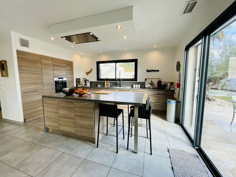 Maison Villeneuve-de-la-Raho - 3 chambres - 150m²