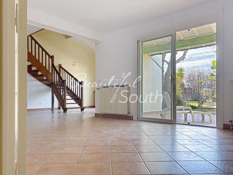 Maison Villeneuve-de-la-Raho - 6 chambres - 189m²