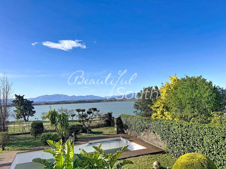 Maison Villeneuve-de-la-Raho - 6 chambres - 189m²