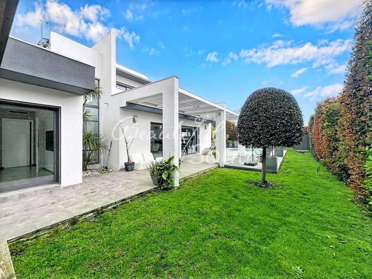 Villa Villeneuve-de-la-Raho - 4 chambres - 170m²