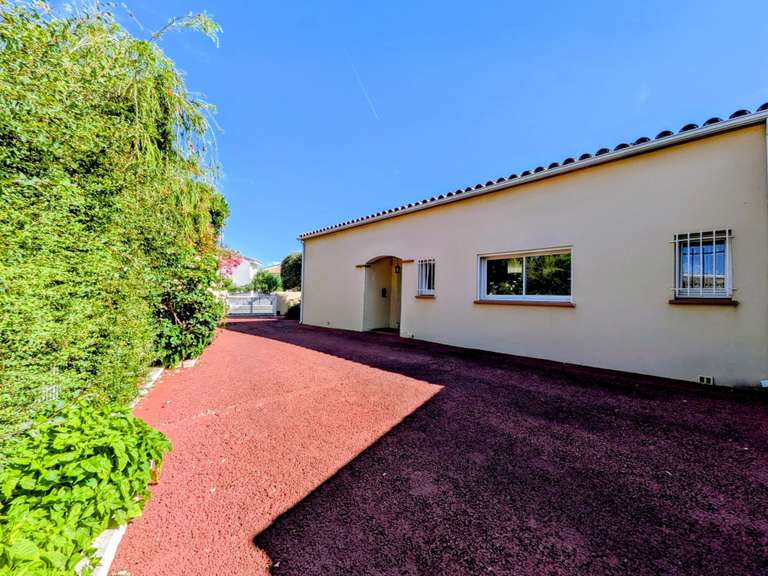 Villa Villeneuve-de-la-Raho - 2 chambres - 138m²