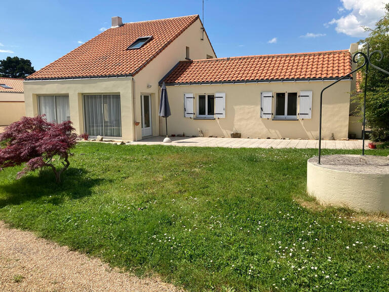 Maison Villeneuve-en-Retz - 5 chambres - 194m²