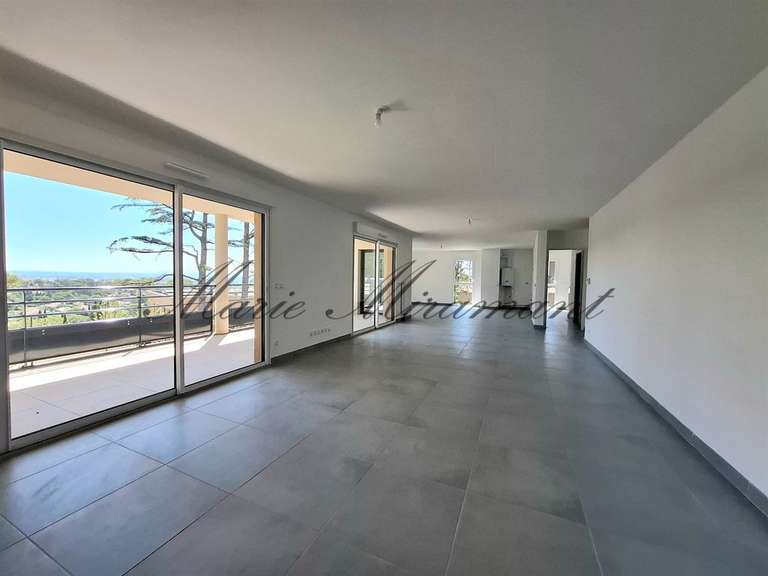 Apartment Villeneuve-lès-Avignon - 2 bedrooms - 129m²