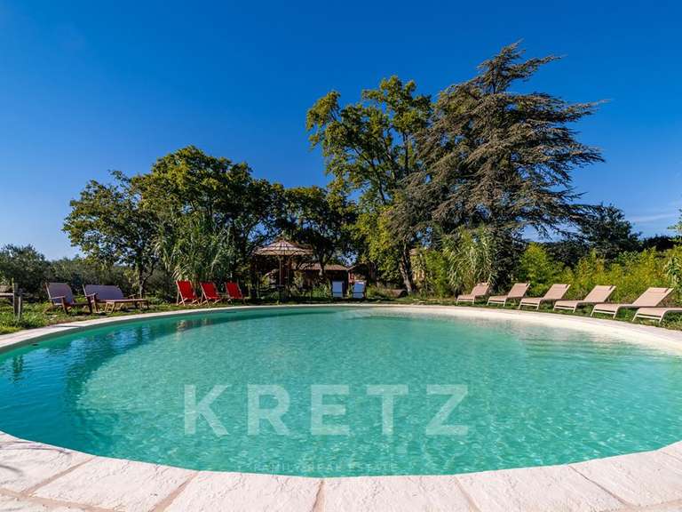 Château Villeneuve-lès-Avignon - 9 chambres - 600m²