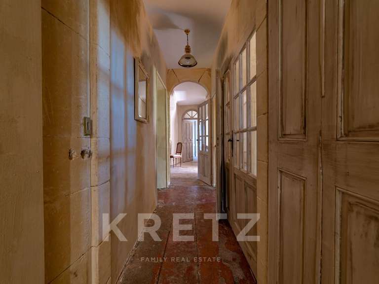 Château Villeneuve-lès-Avignon - 9 chambres - 600m²