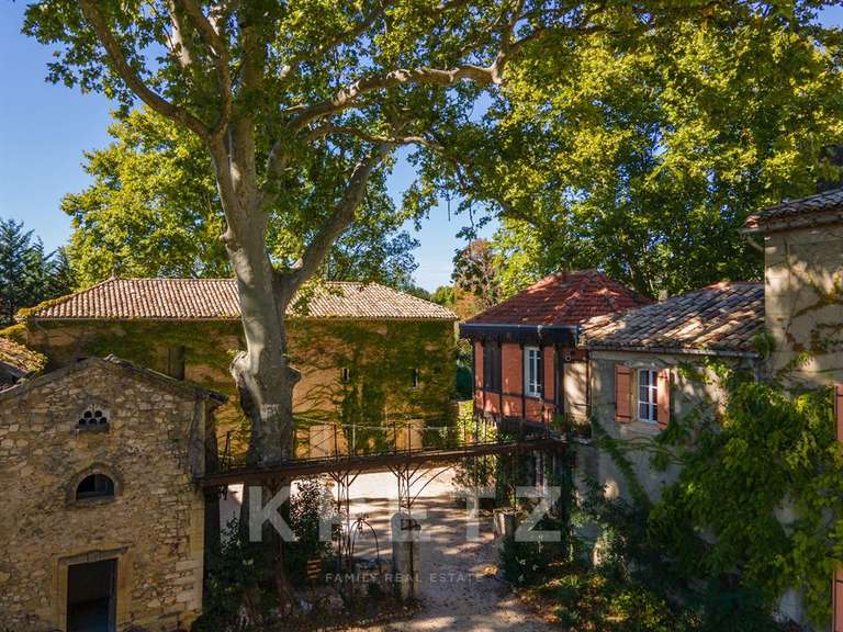 Castle Villeneuve-lès-Avignon - 8 bedrooms - 600m²