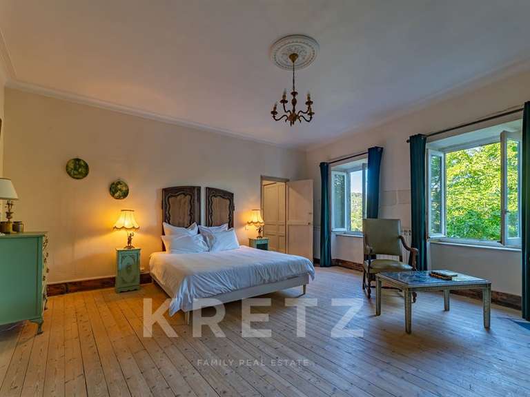 Château Villeneuve-lès-Avignon - 9 chambres - 600m²