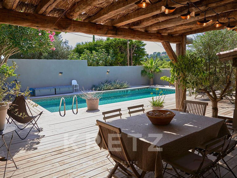 House Villeneuve-lès-Avignon - 3 bedrooms - 170m²