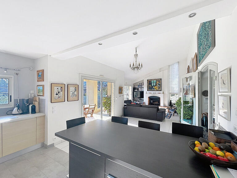 House Villeneuve-lès-Avignon - 5 bedrooms - 200m²