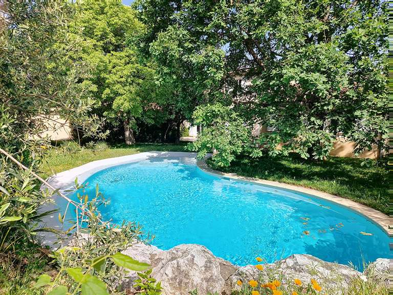 Maison Villeneuve-lès-Avignon - 6 chambres - 177m²