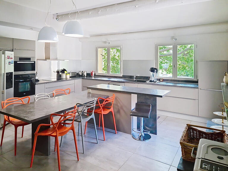 House Villeneuve-lès-Avignon - 6 bedrooms - 177m²