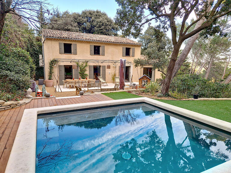 House Villeneuve-lès-Avignon - 4 bedrooms - 200m²