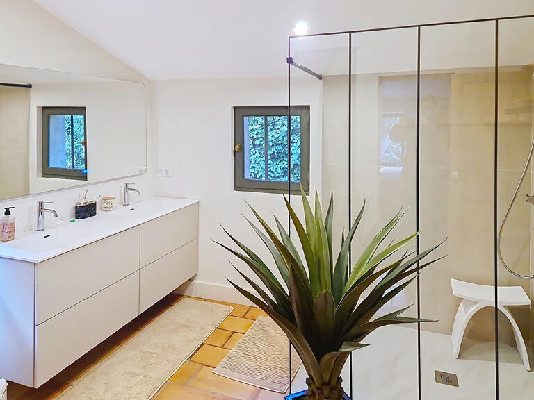 House Villeneuve-lès-Avignon - 4 bedrooms - 200m²