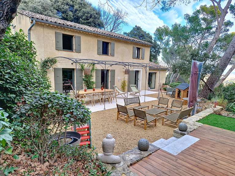 Maison Villeneuve-lès-Avignon - 4 chambres - 200m²