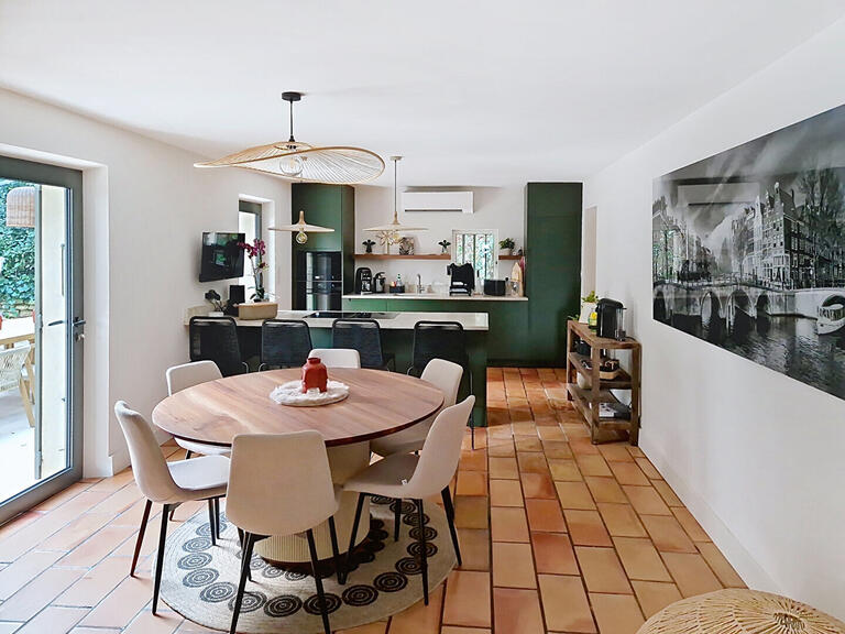 House Villeneuve-lès-Avignon - 4 bedrooms - 200m²