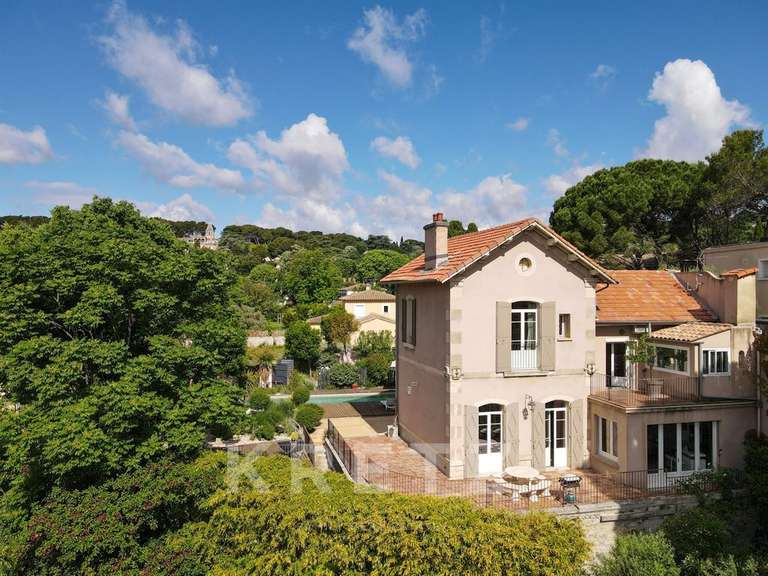 Maison Villeneuve-lès-Avignon - 4 chambres - 280m²