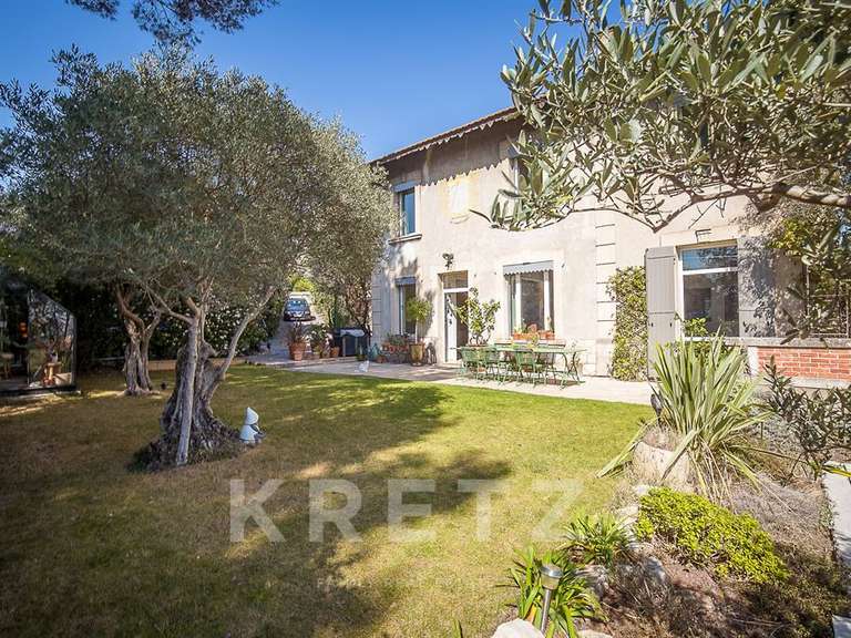 House Villeneuve-lès-Avignon - 4 bedrooms - 172m²