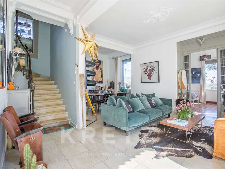 House Villeneuve-lès-Avignon - 4 bedrooms - 172m²