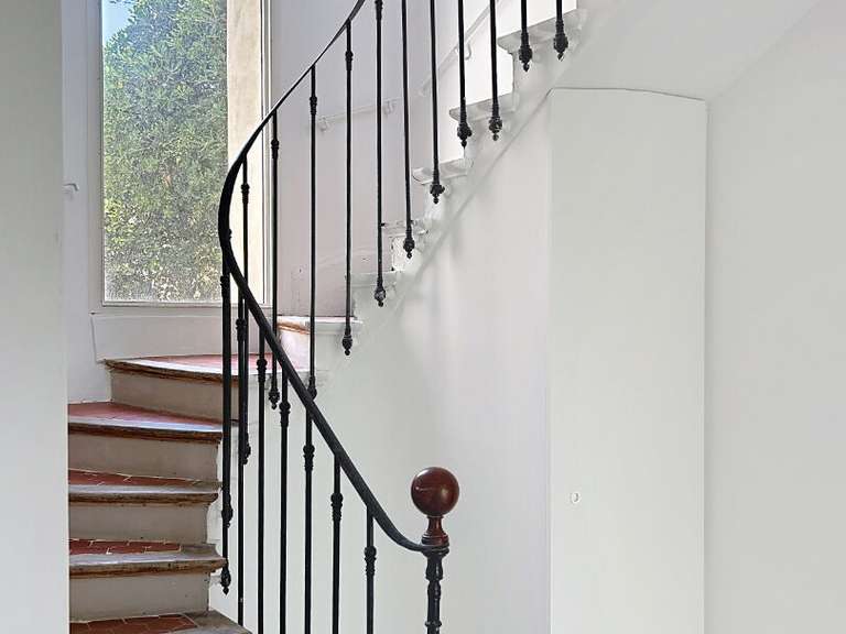 Maison Villeneuve-lès-Avignon - 5 chambres - 206m²