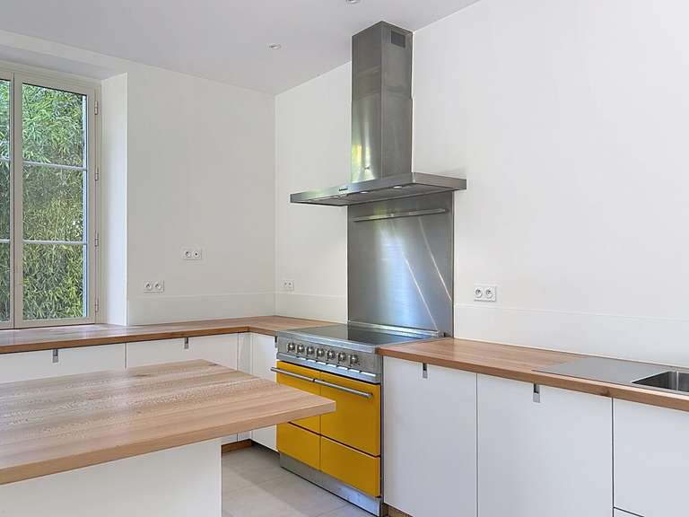 Maison Villeneuve-lès-Avignon - 5 chambres - 206m²