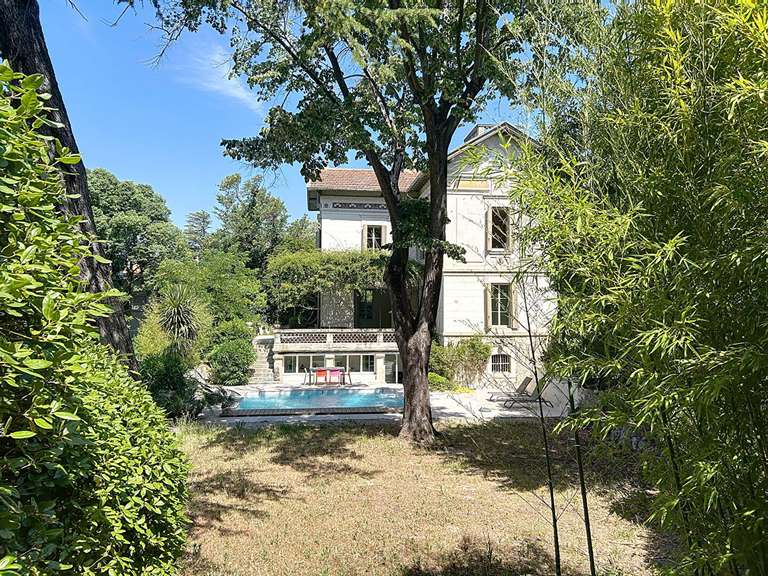 Maison Villeneuve-lès-Avignon - 5 chambres - 206m²