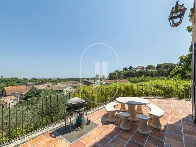 Maison Villeneuve-lès-Avignon - 4 chambres - 262m²