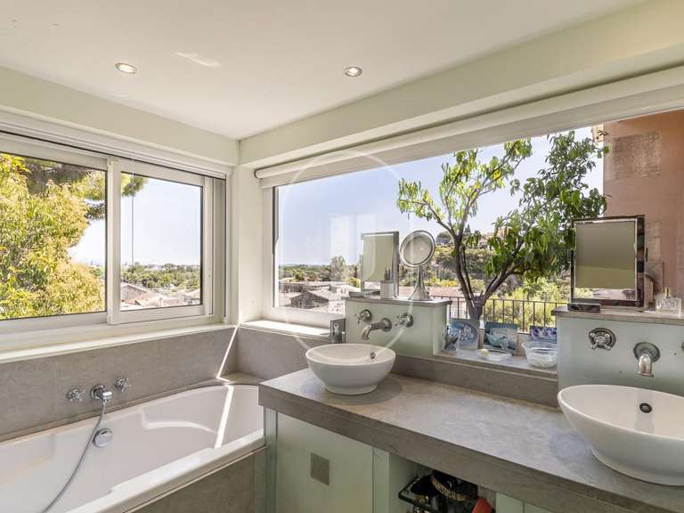 Maison Villeneuve-lès-Avignon - 4 chambres - 262m²