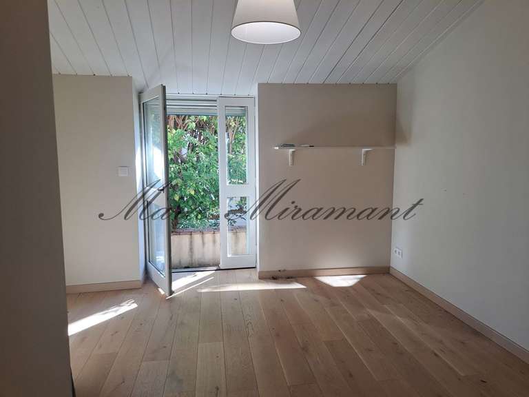 House Villeneuve-lès-Avignon - 4 bedrooms - 330m²