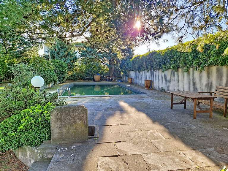 Maison Villeneuve-lès-Avignon - 4 chambres - 175m²